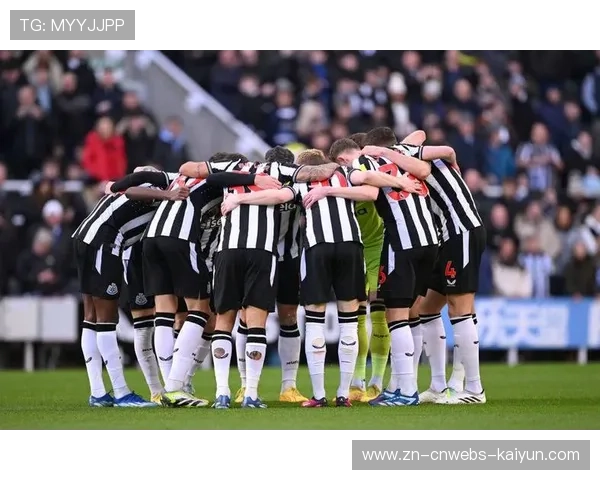 纽卡斯尔联伤兵满营，埃迪·豪客战曼联排兵布阵受困