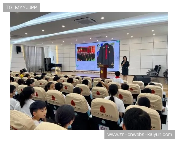 特殊人群服务站学员与女篮互动，篮球成平等交流桥梁